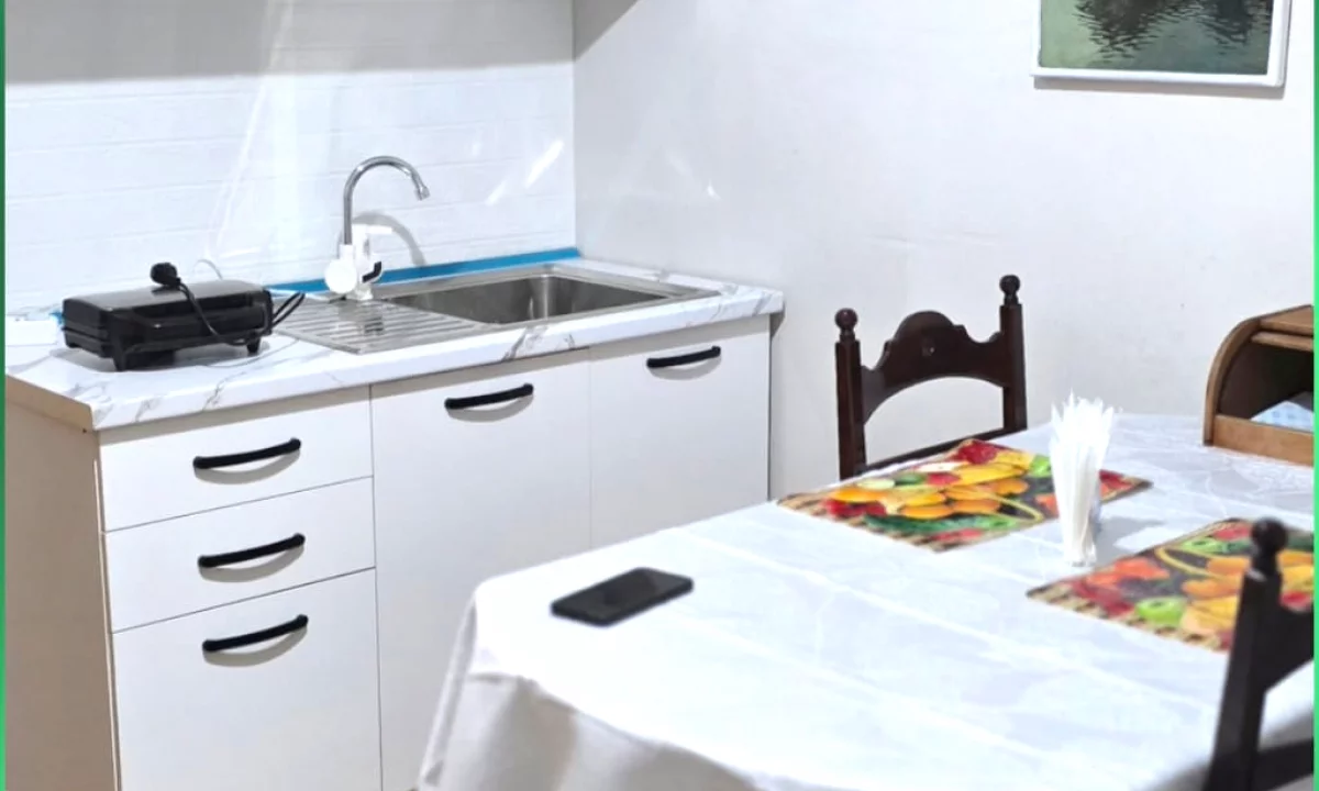 Shtepi me qera Apartament ne Tirane, 2+1, Mobilimi E mobiluar, Pagesa 450  Euro.