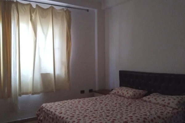 Shtepi me qera Apartament ne Tirane, 2+1, Mobilimi E mobiluar, Pagesa 400  Euro.