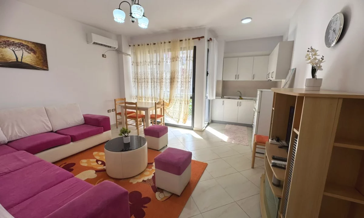 Shtepi me qera Apartament ne Tirane, 1+1, Mobilimi E mobiluar, Pagesa 400  Euro.