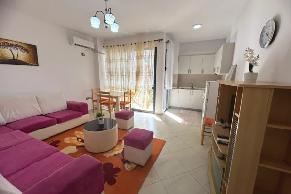 Shtepi me qera 1+1 ne Tirane - 400 Euro