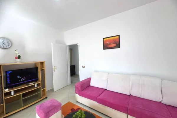 Shtepi me qera Apartament ne Tirane, 1+1, Mobilimi E mobiluar, Pagesa 400  Euro.