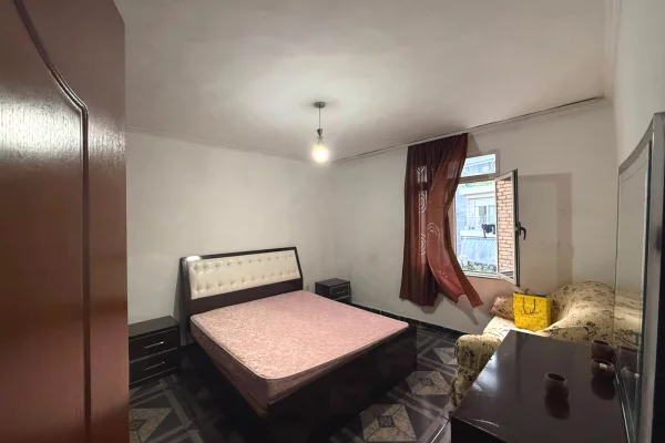 Shtepi me qera Apartament ne Tirane, 1+1, Mobilimi E mobiluar, Pagesa 400  Euro.