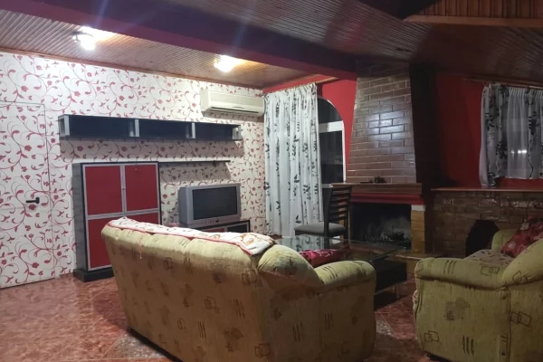 Shtepi me qera Apartament ne Tirane, 1+1, Mobilimi E mobiluar, Pagesa 380  Euro.