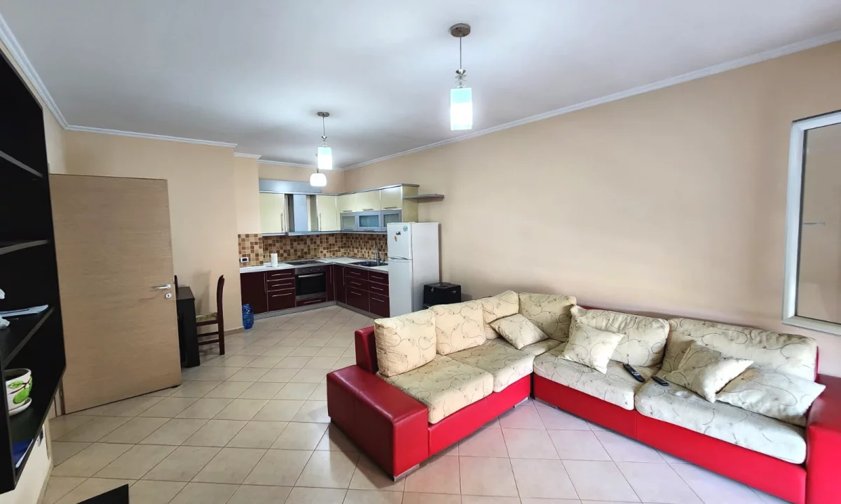 Shtepi me qera Apartament ne Tirane, 1+1, Mobilimi E mobiluar, Pagesa 550  Euro.