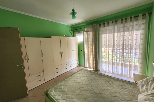 Shtepi me qera Apartament ne Tirane, 1+1, Mobilimi E mobiluar, Pagesa 550  Euro.