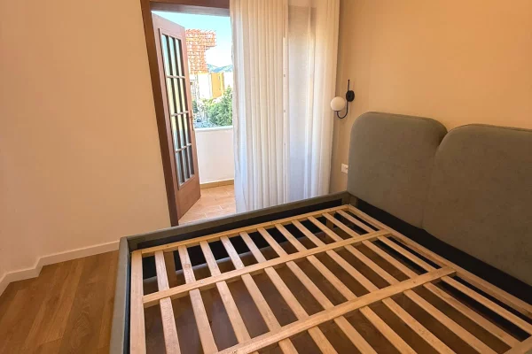 Shtepi me qera Apartament ne Tirane, 3+1, Mobilimi E mobiluar, Pagesa 327,000  Euro.