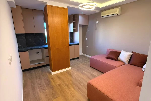 Shtepi me qera Apartament ne Tirane, 3+1, Mobilimi E mobiluar, Pagesa 327,000  Euro.