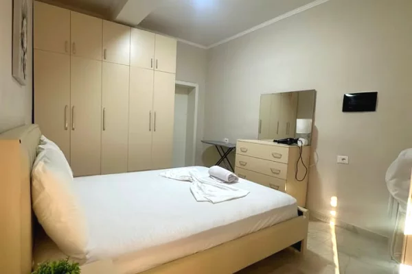 Shtepi me qera Apartament ne Tirane, 1+1, Mobilimi E mobiluar, Pagesa 700  Euro.