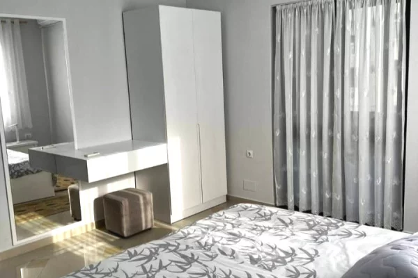 Appartamento in affitto a Tirana 1+1, Arredato