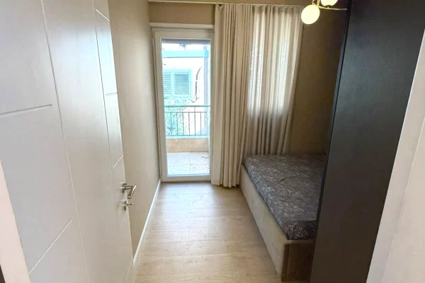 Shtepi me qera Apartament ne Tirane, 1+1, Mobilimi E mobiluar, Pagesa 600  Euro.