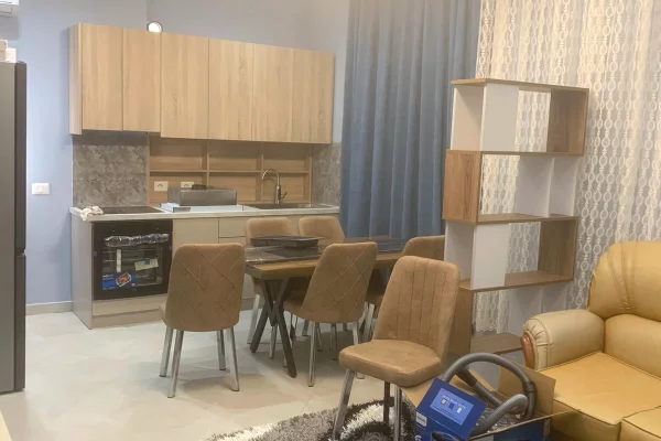 Apartament 1+1 me qira – Kombinat !