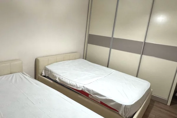 Shtepi me qera Apartament ne Tirane, 2+1, Mobilimi E mobiluar, Pagesa 550  Euro.