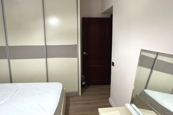 Shtepi me qera Apartament ne Tirane, 2+1, Mobilimi E mobiluar, Pagesa 550  Euro.