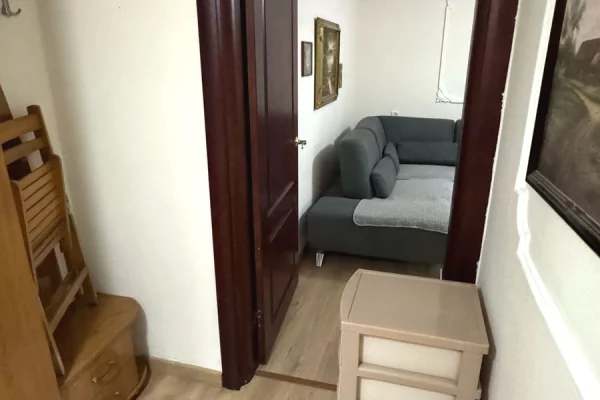 Shtepi me qera Apartament ne Tirane, 2+1, Mobilimi E mobiluar, Pagesa 550  Euro.