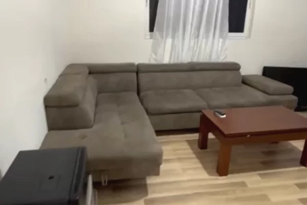Shtepi me qera 2+1 ne Tirane - 550 Euro