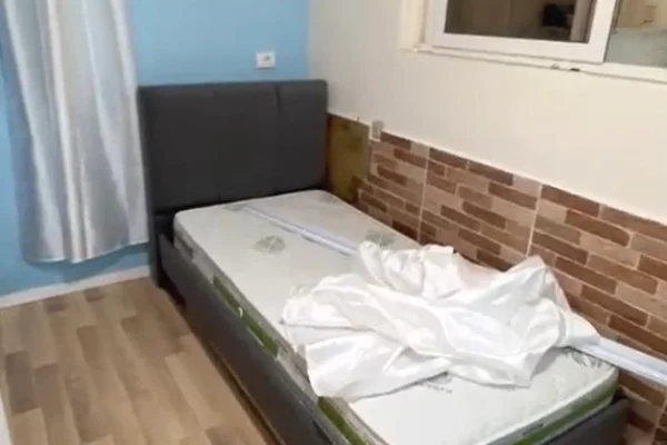 Shtepi me qera Apartament ne Tirane, 2+1, Mobilimi E mobiluar, Pagesa 550  Euro.