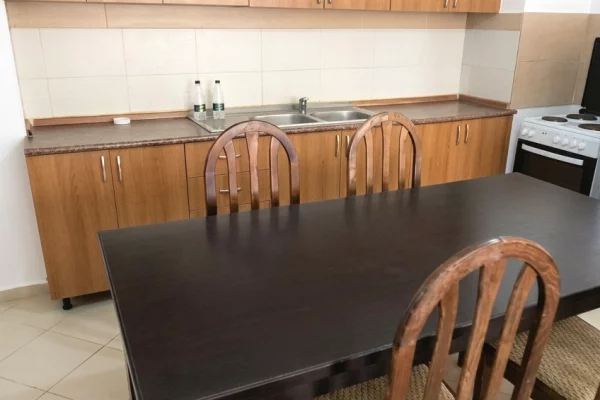 Shtepi me qera Apartament ne Tirane, 2+1, Mobilimi E mobiluar, Pagesa 400  Euro.