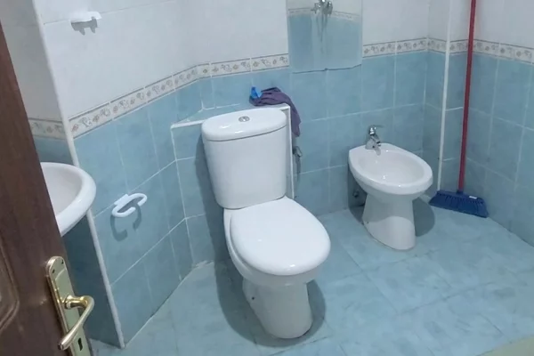 Shtepi me qera Apartament ne Tirane, 2+1, Mobilimi E mobiluar, Pagesa 400  Euro.