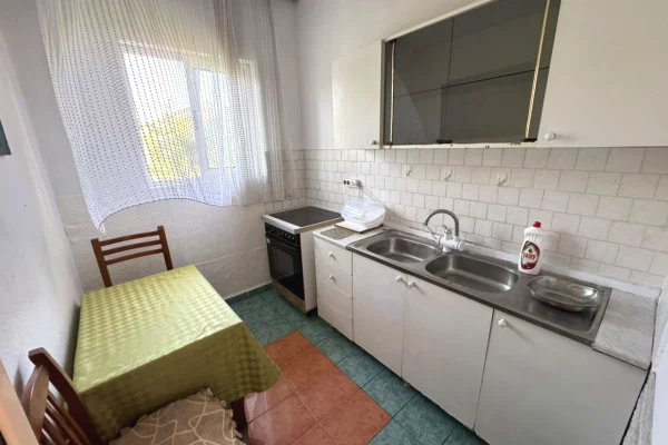 Shtepi me qera Apartament ne Tirane, 1+1, Mobilimi E mobiluar, Pagesa 300  Euro.
