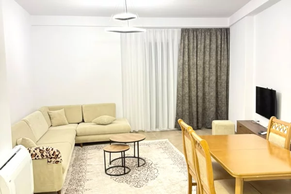 Shtepi me qera 1+1 ne Tirane - 450 Euro