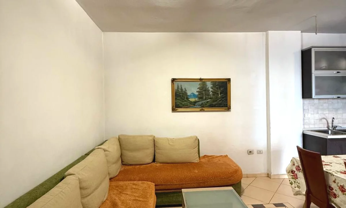 Shtepi me qera Apartament ne Tirane, 2+1, Mobilimi E mobiluar, Pagesa 600  Euro.