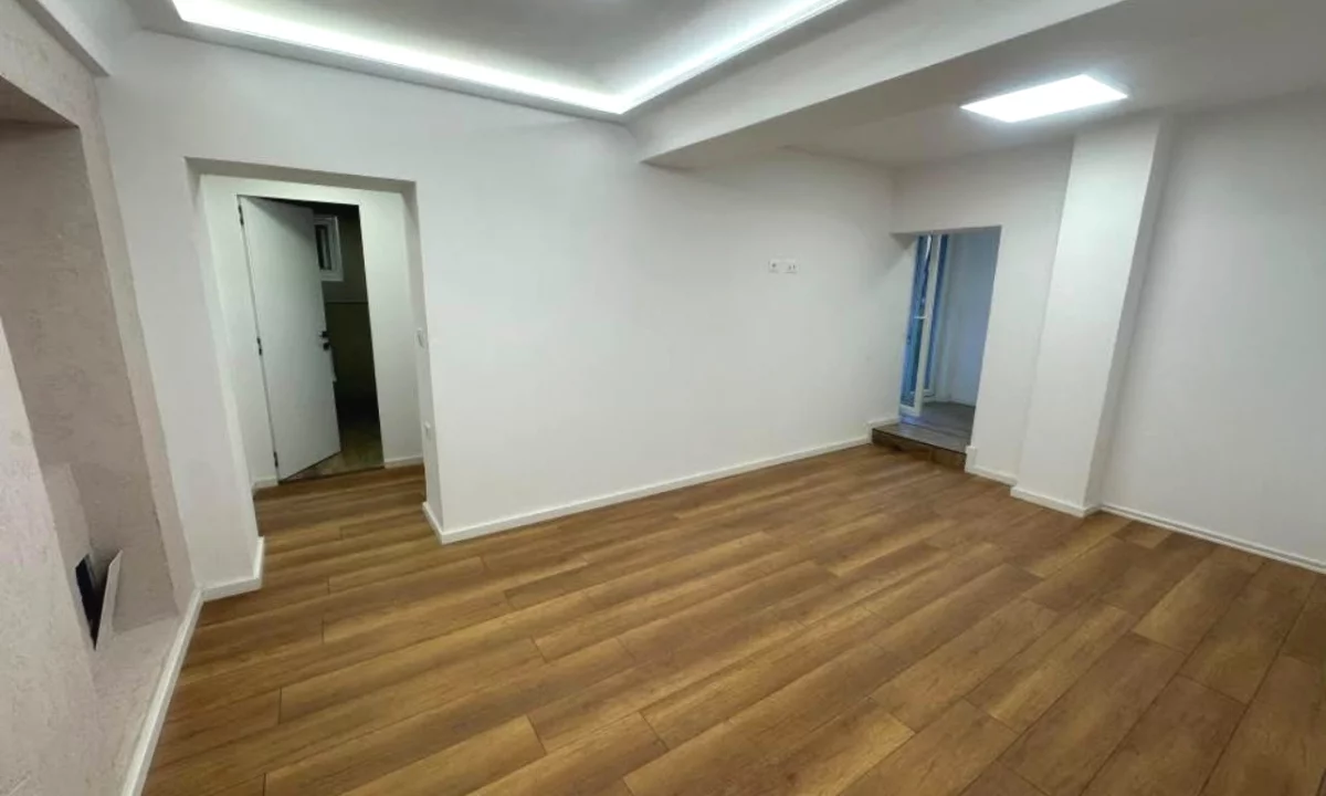 Ambient biznesi me qira – Brryl, prane Maternitetit te Ri !