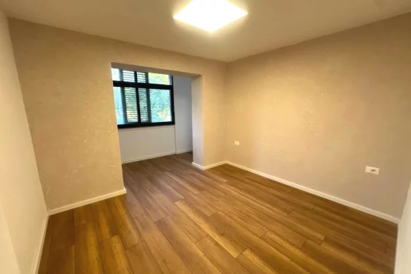 Ambient biznesi me qira – Brryl, prane Maternitetit te Ri !