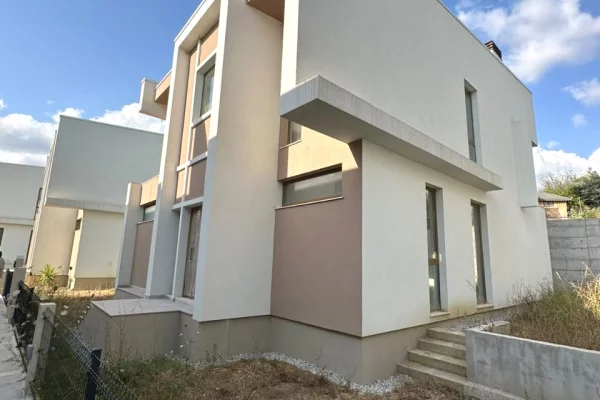 Shtepi me qera 5+1 ne Tirane - 695,000 Euro