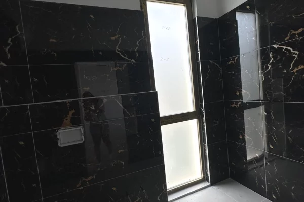 Shtepi ne shitje Vila Luksoze ne Tirane, 5+1, Mobilimi Bosh, pa mobiluar, Pagesa 695,000  Euro.