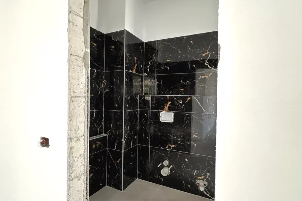 Shtepi ne shitje Vila Luksoze ne Tirane, 5+1, Mobilimi Bosh, pa mobiluar, Pagesa 695,000  Euro.