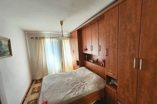 Shtepi me qera Apartament ne Tirane, 2+1, Mobilimi E mobiluar, Pagesa 500  Euro.