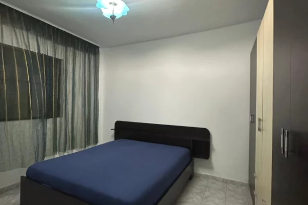 Shtepi me qera Apartament ne Tirane, 2+1, Mobilimi E mobiluar, Pagesa 450  Euro.