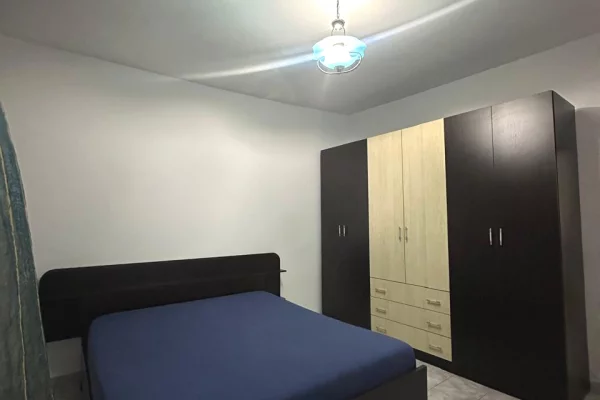 Shtepi me qera Apartament ne Tirane, 2+1, Mobilimi E mobiluar, Pagesa 450  Euro.