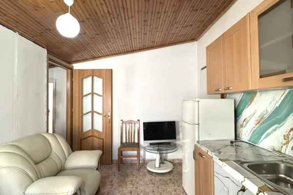 House for Rent Apartment in Tirana, 1+1, Furniture Furnished, Payment 400  Euro.