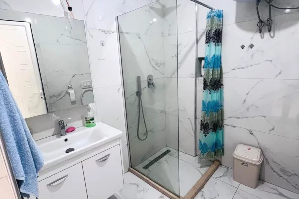 Shtepi me qera Apartament ne Tirane, 2+1, Mobilimi E mobiluar, Pagesa 500  Euro.