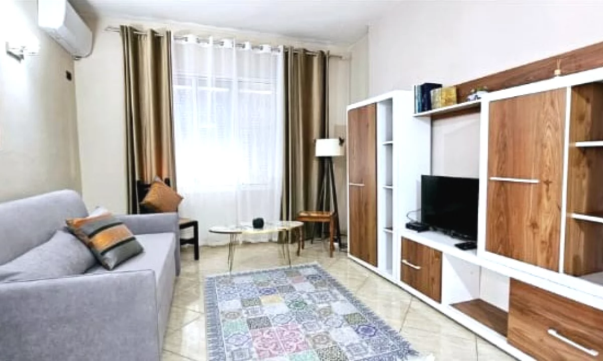 Shtepi me qera Apartament ne Tirane, 1+1, Mobilimi E mobiluar, Pagesa 600  Euro.