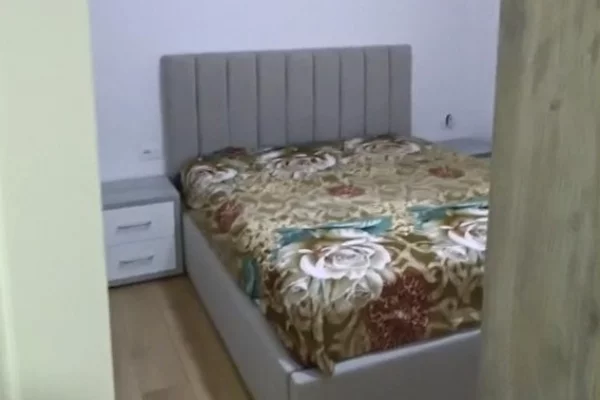 Shtepi me qera Apartament ne Tirane, 1+1, Mobilimi E mobiluar, Pagesa 148,000  Euro.