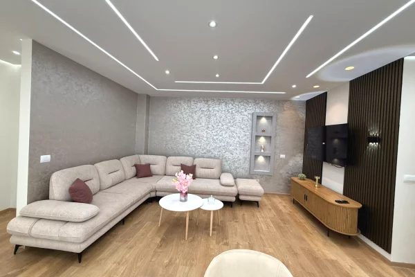 Shtepi me qera Apartament ne Tirane, 2+1, Mobilimi E mobiluar, Pagesa 800  Euro.