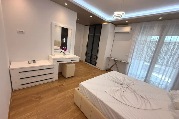 Shtepi me qera Apartament ne Tirane, 2+1, Mobilimi E mobiluar, Pagesa 800  Euro.