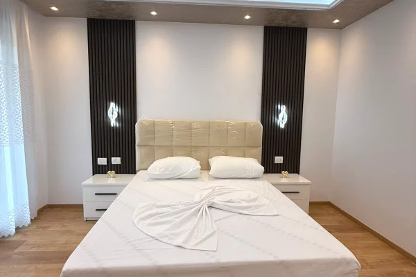 Shtepi me qera Apartament ne Tirane, 2+1, Mobilimi E mobiluar, Pagesa 800  Euro.
