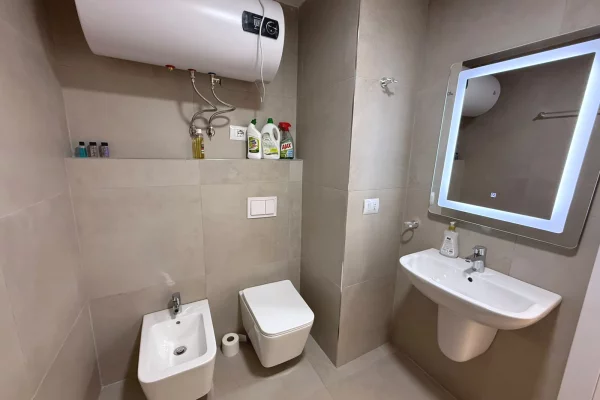 Shtepi me qera Apartament ne Tirane, 2+1, Mobilimi E mobiluar, Pagesa 800  Euro.