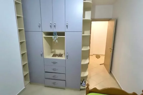 Shtepi me qera Apartament ne Tirane, 1+1, Mobilimi E mobiluar, Pagesa 500  Euro.