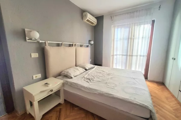 Shtepi me qera Apartament ne Tirane, 1+1, Mobilimi E mobiluar, Pagesa 550  Euro.