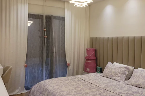 Shtepi ne shitje Apartament ne Tirane, 2+1, Mobilimi E mobiluar, Pagesa 260,000  Euro.