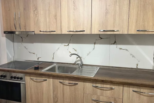 Shtepi me qera Apartament ne Tirane, 1+1, Mobilimi E mobiluar, Pagesa 500  Euro.