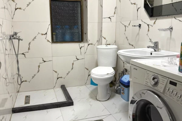 Shtepi me qera Apartament ne Tirane, 1+1, Mobilimi E mobiluar, Pagesa 500  Euro.
