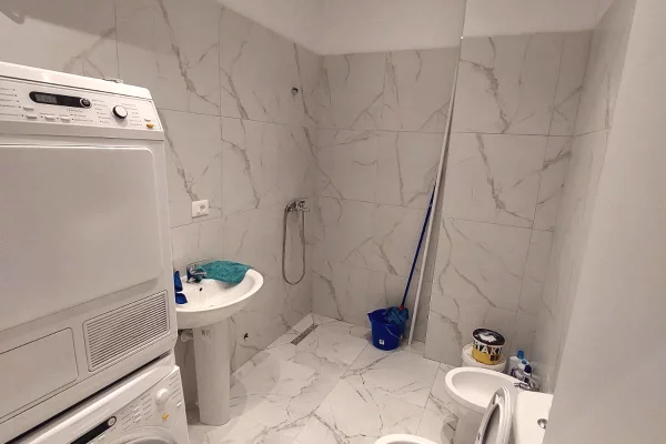 Shtepi me qera Apartament ne Tirane, 1+1, Mobilimi E mobiluar, Pagesa 550  Euro.