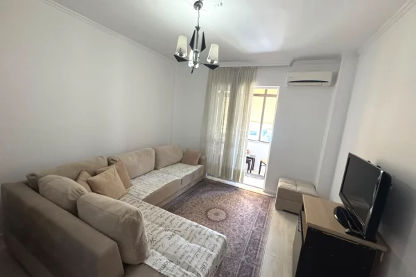 Apartament 2+1 me qira – Pranë Globe / Rruga e Kavajës !
