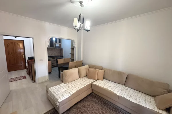 Shtepi me qera Apartament ne Tirane, 2+1, Mobilimi E mobiluar, Pagesa 650  Euro.