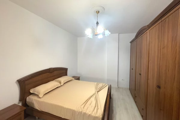 Shtepi me qera Apartament ne Tirane, 2+1, Mobilimi E mobiluar, Pagesa 650  Euro.
